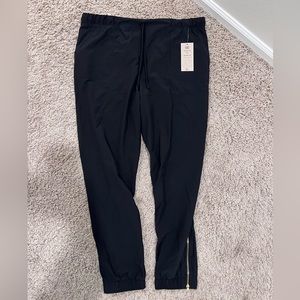 New With tags Albion Jetsetters size Large